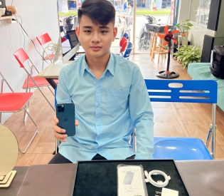 em sinh viên chốt 12Pro <3