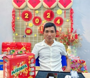 mua có tặng quà mang về luôn ạaa