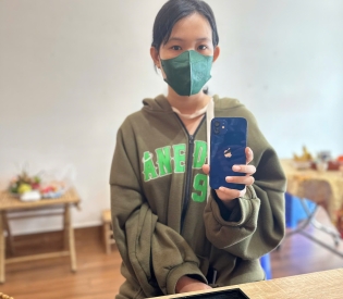 em gái ủng hộ iPhone 12 128GB
