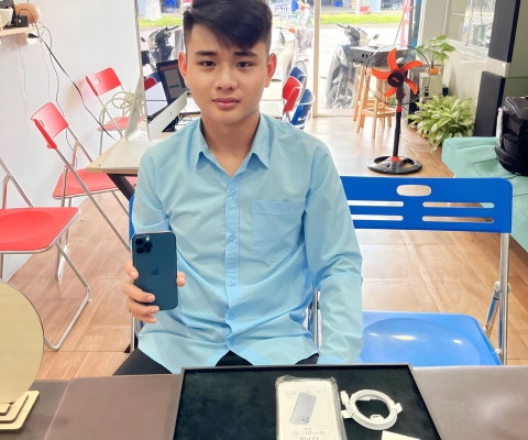 em sinh viên chốt 12Pro <3
