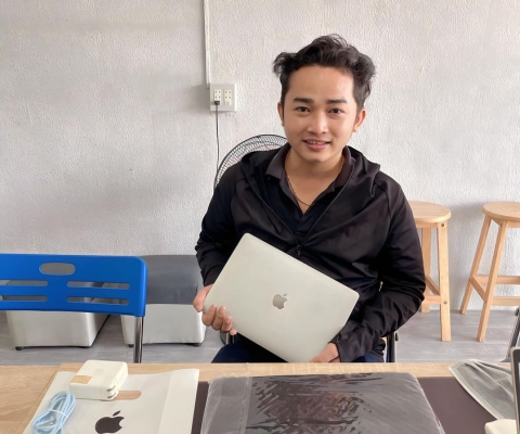 khách chốt siêu phẩm macbook nhanh gọn lẹ <3