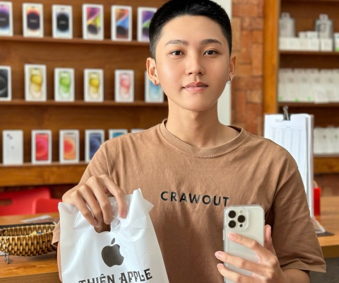 Trai Đẹp Sắm iPhone <3