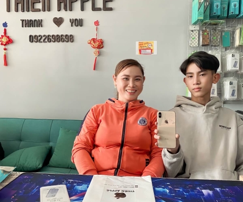 Hai mẹ con hihi 
