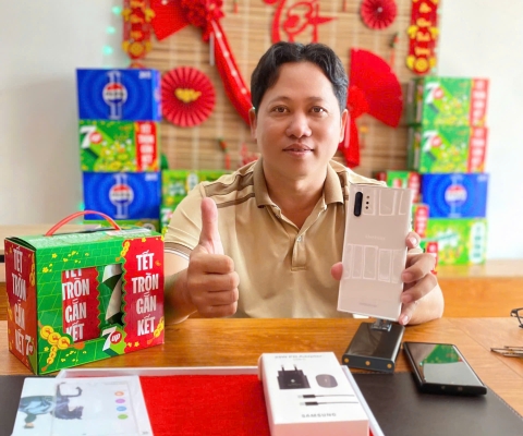 anh khách quen ghé sắm note1plus