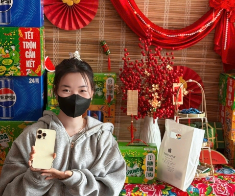 em sinh viên ghé ủng hộ 14promax