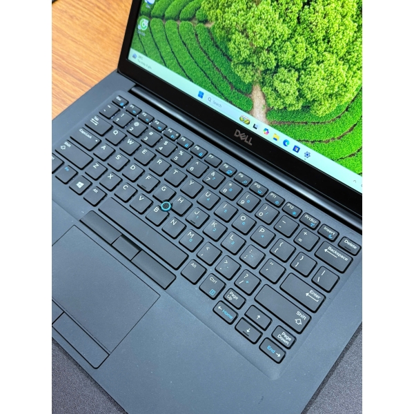 Dell Latitude 7490
