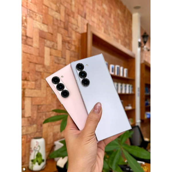 Samsung Galaxy ZFold 6