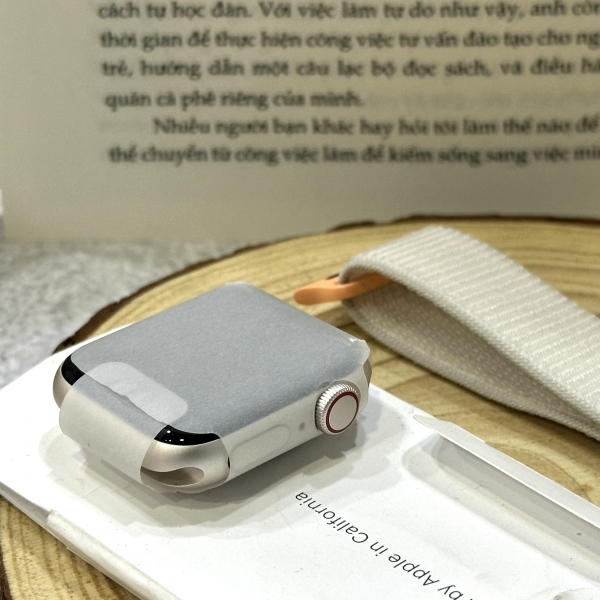 Apple Watch SE 2023 